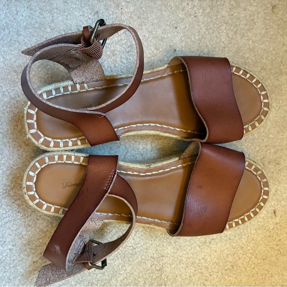 Brown Universal Threads Leather Women's Sandals